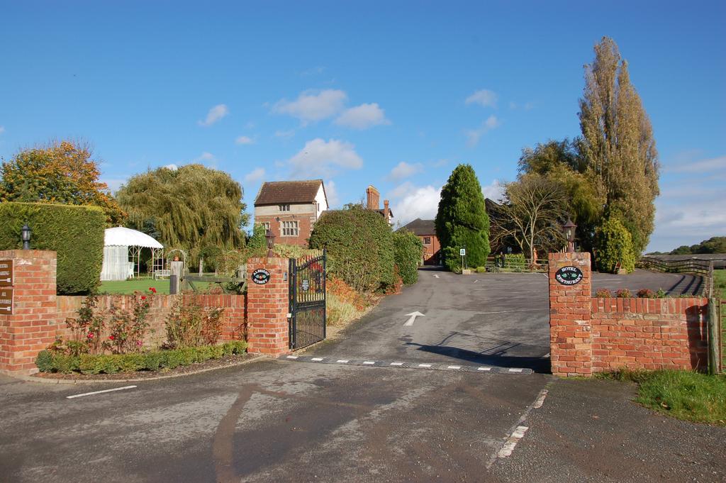 Albright Hussey Manor Hotel Shrewsbury Exterior photo